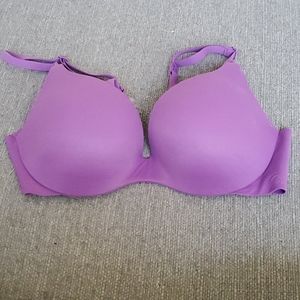 Victoria's Secret Incredible Bra NWOT 32B